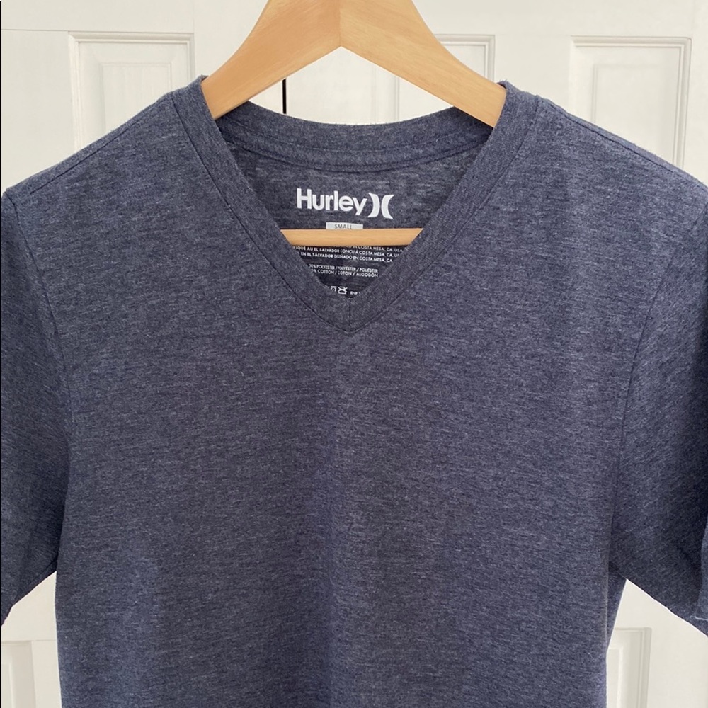Hurley / Men's V-Neck Shirt / Navy Blue / Small